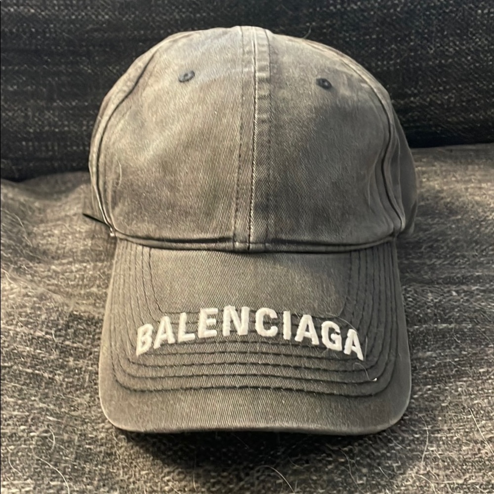NWT BALENCIAGA HAT